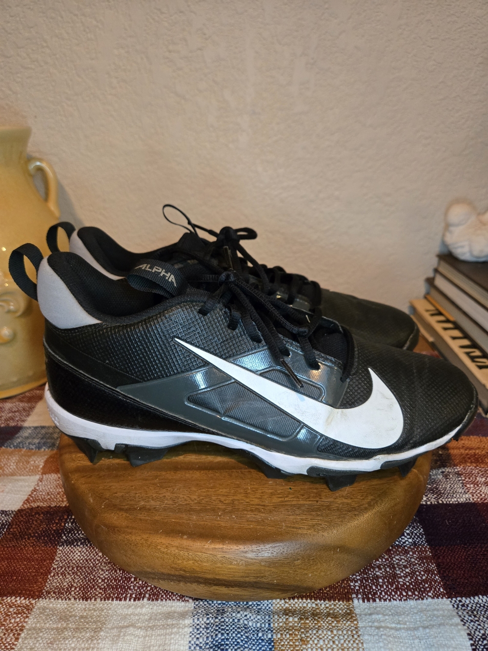 Nike Alpha Menace 4 Shark Mens 10 Wide Black White Molded Football Cleats Low